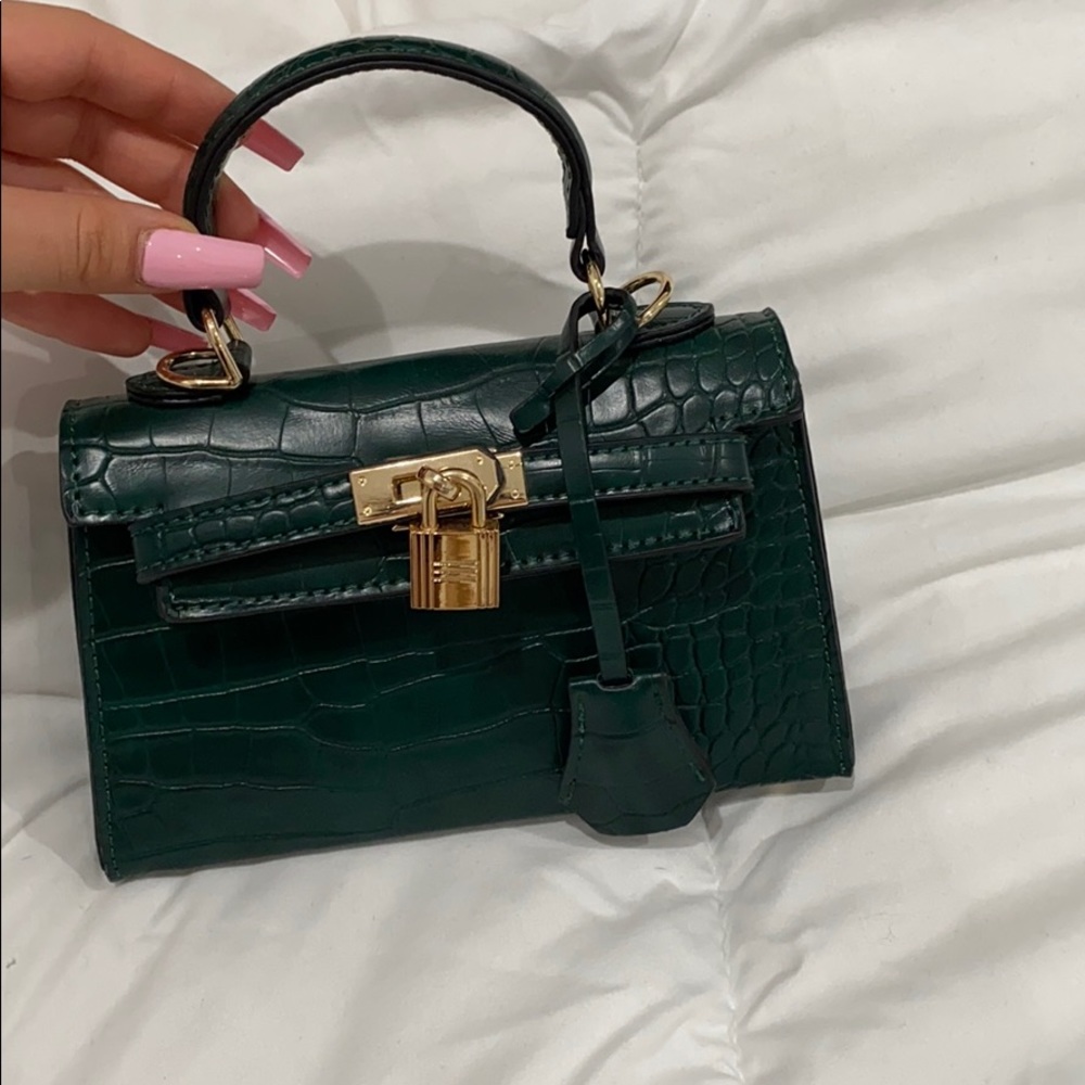 Mini green purse 👛 💚